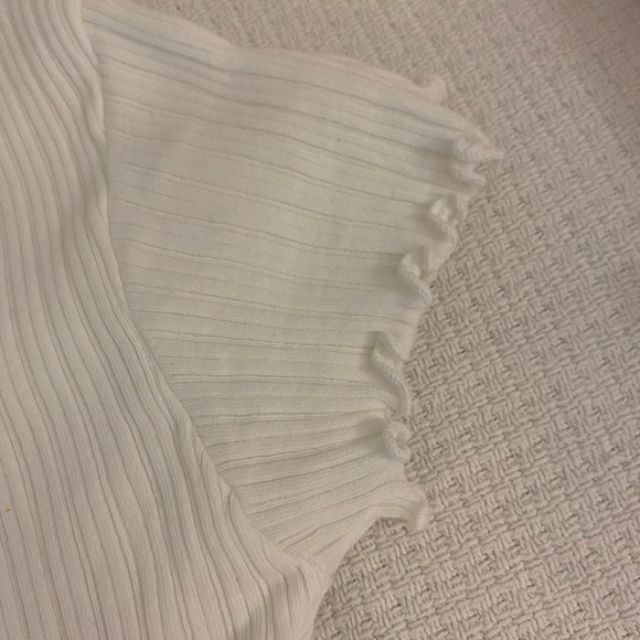 Brandy Melville Long White Ruffled Shirt - Picture 4 of 5